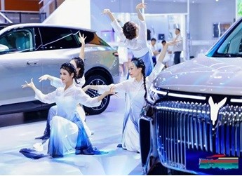 2025上海车展丨极氪7X全新配色暗夜紫、冰川银亮相_古城汽车网